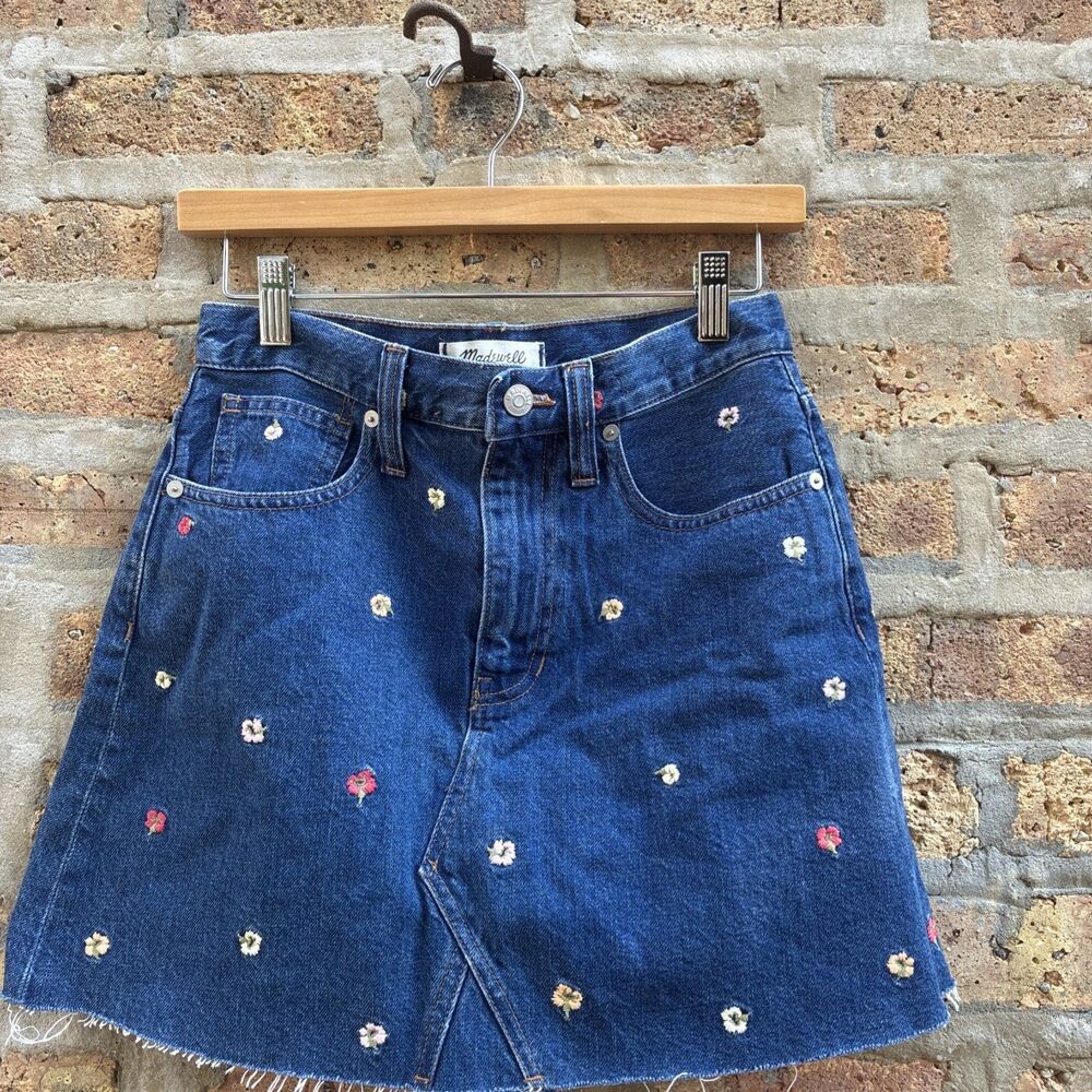 Madewell Confetti Floral Denim Miniskirt-Everyday Wear, size 25 100% Cotton